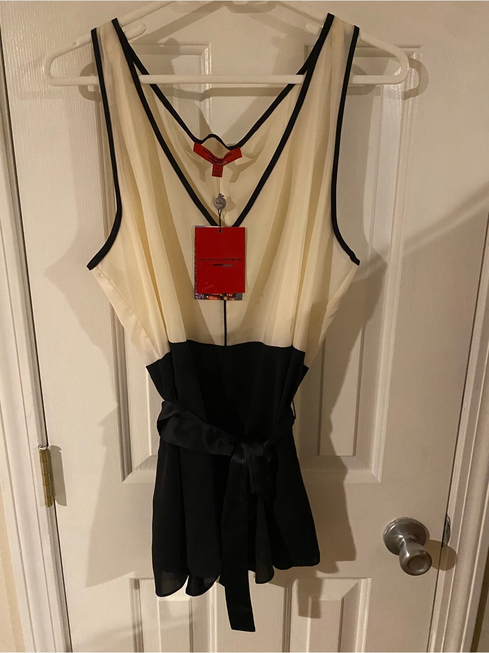 Narciso Rodriguez Cream and Black V-Neck Sleeveless Top